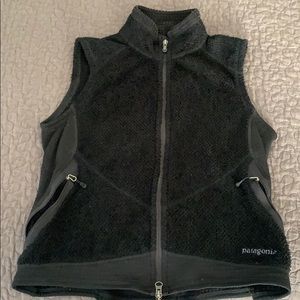 Cozy Patagonia Women’s Vest - black, size small